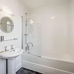 2 Bed In Oc-llh01